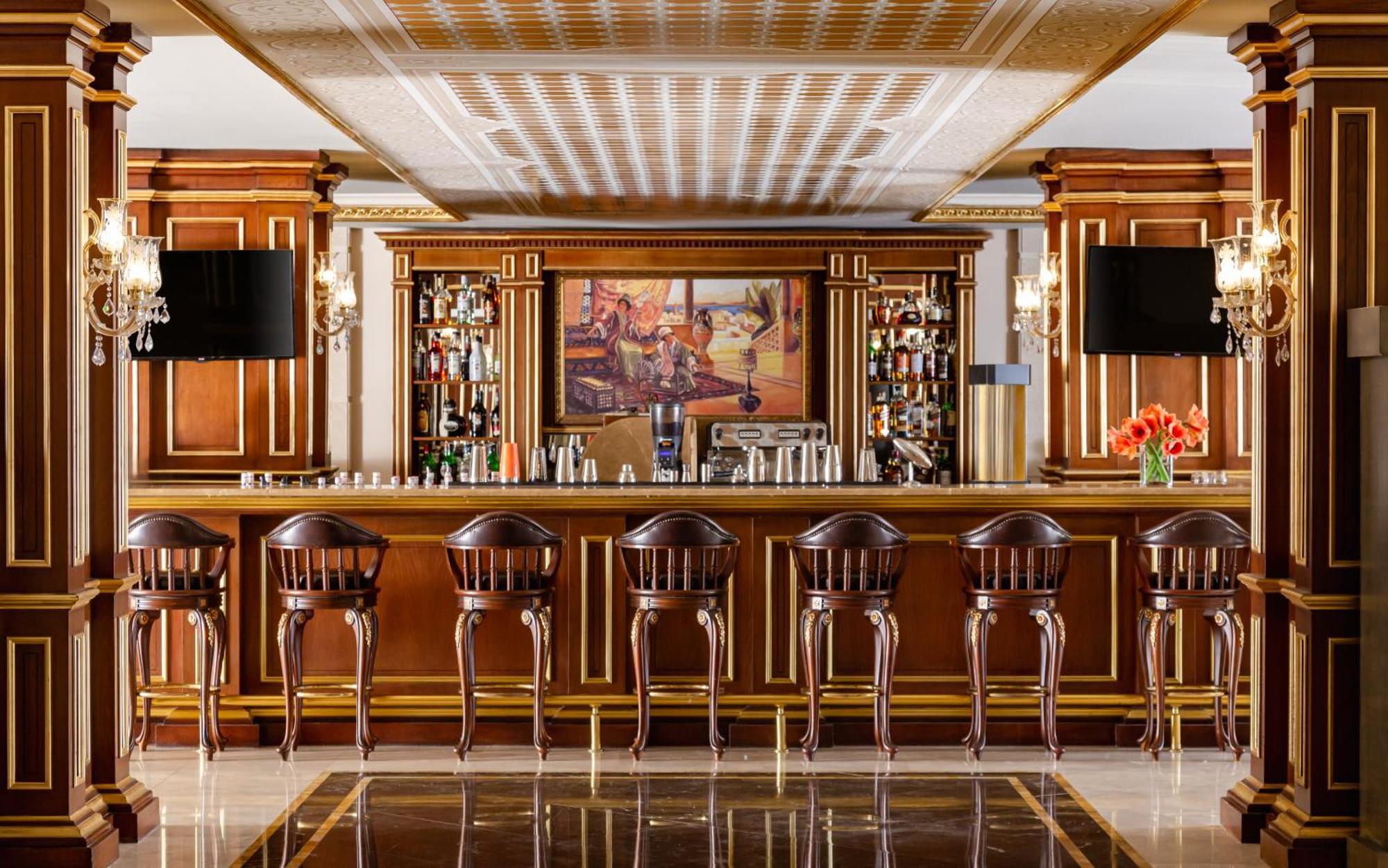 Shamakhi Palace Sharadil Seredil Bagian luar foto The bar at the hotel