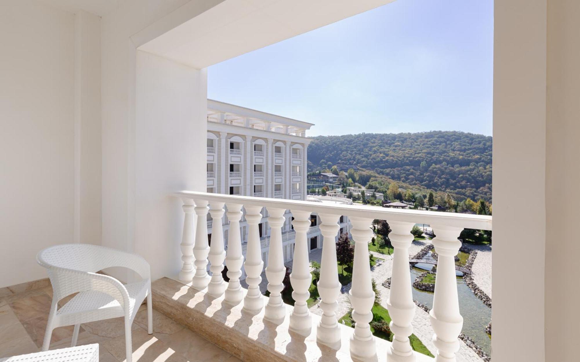 Shamakhi Palace Sharadil Seredil Bagian luar foto A balcony